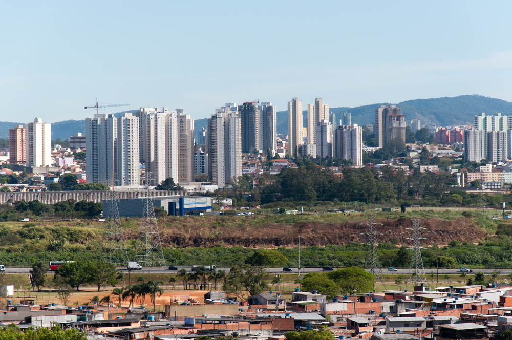 Quais as cidades turísticas no Brasil que atraem visitantes? 1 Depositphotos 13892816 S